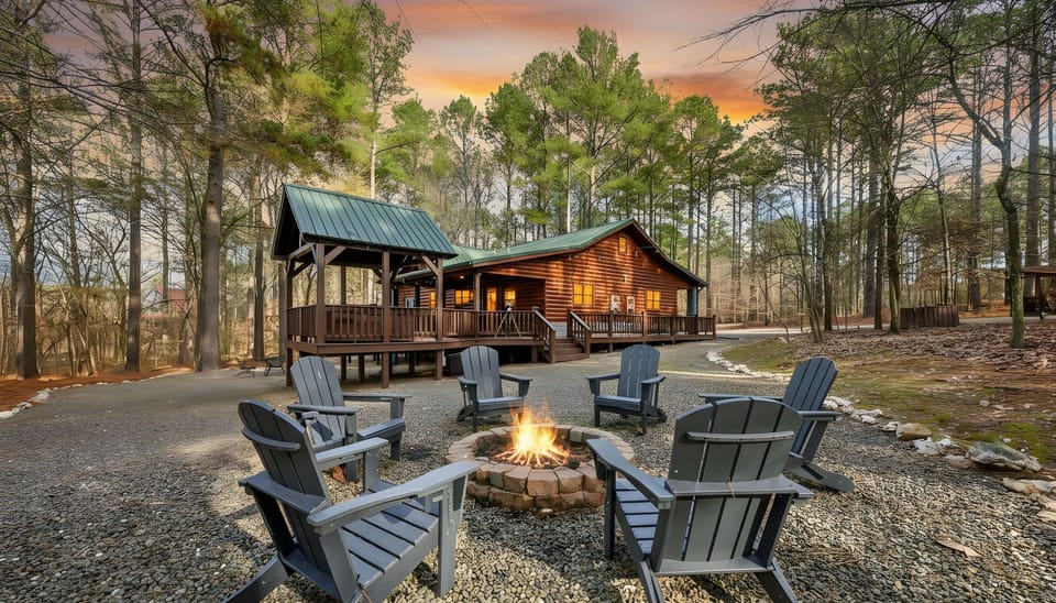 Gather around the fire pit for s’mores and stories under the stars 🔥✨