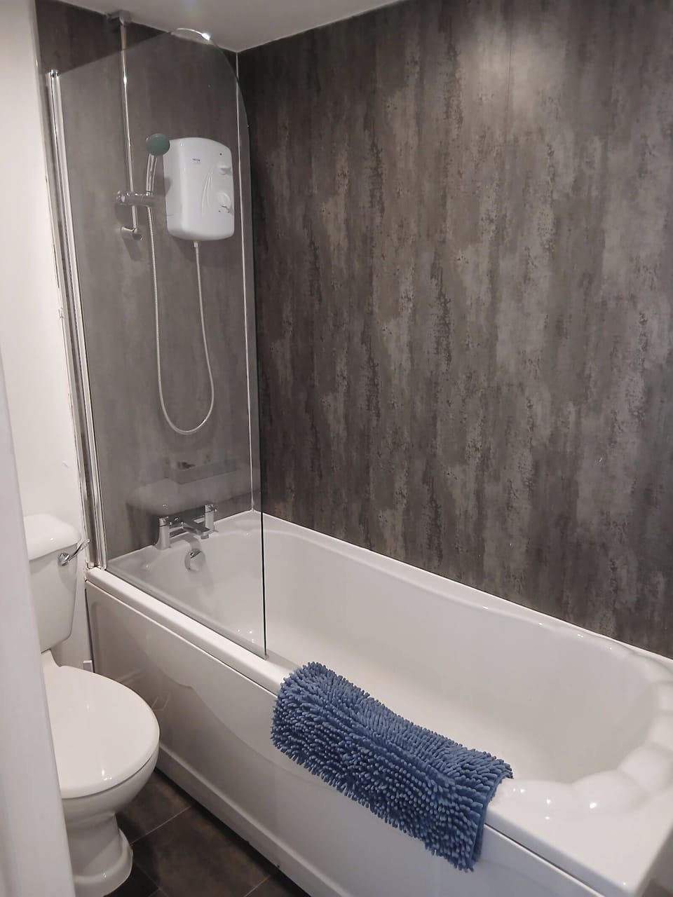 Standard Twin Room | Bathroom | Towels