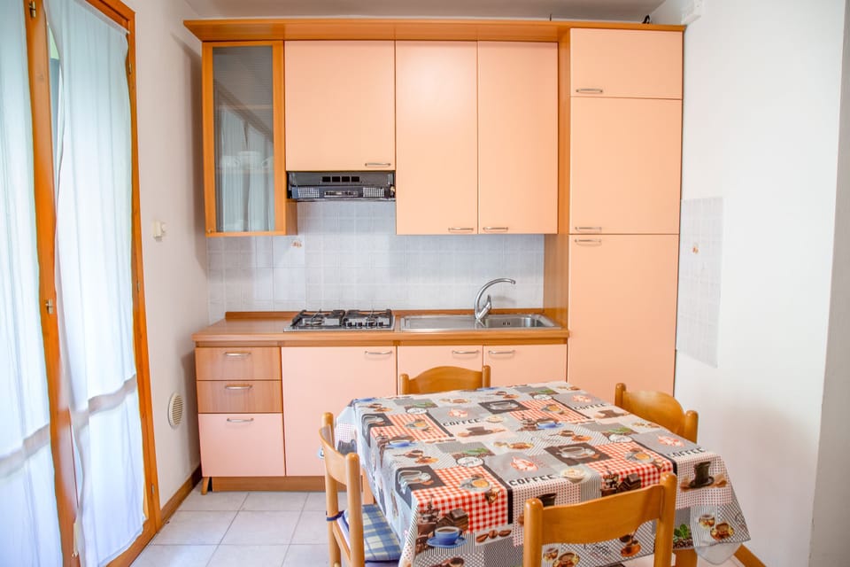 Apartment, 1 Bedroom, Patio, Garden View | Interior