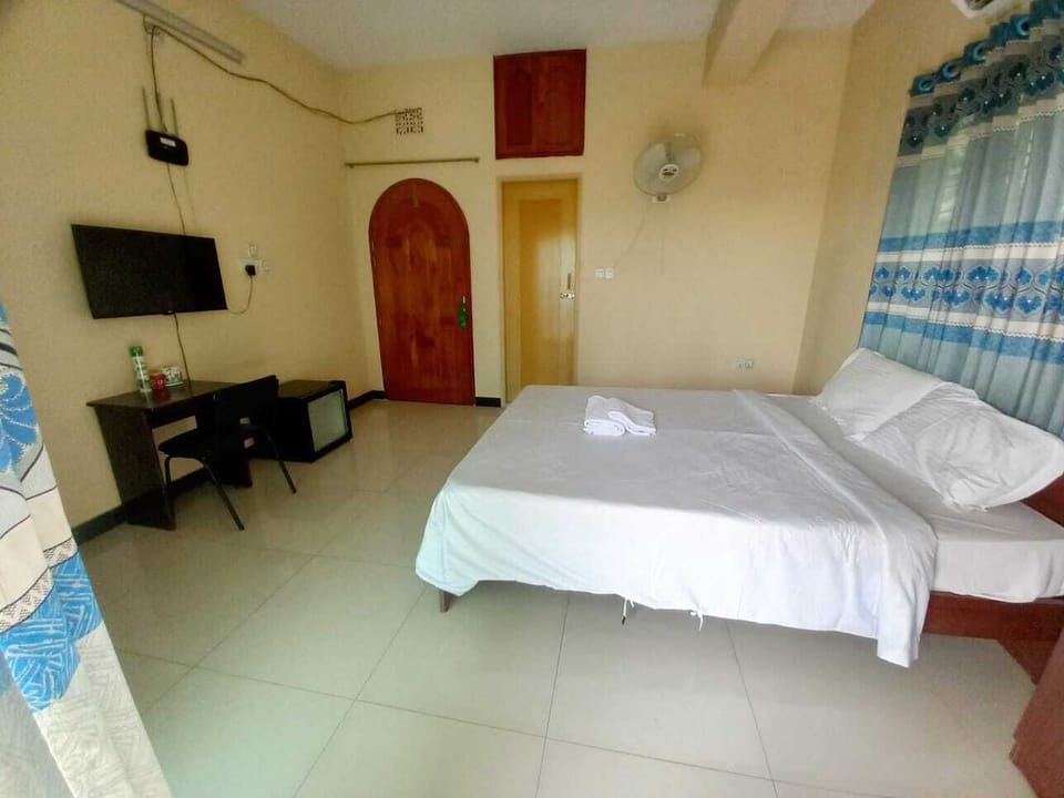 Standard Room, Balcony, Garden View | Room amenity