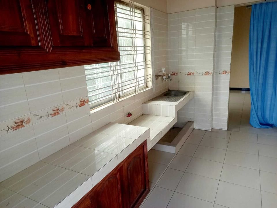 Standard Room, Balcony, Garden View | Shared kitchen | Mini-fridge, oven, dishwasher, electric kettle