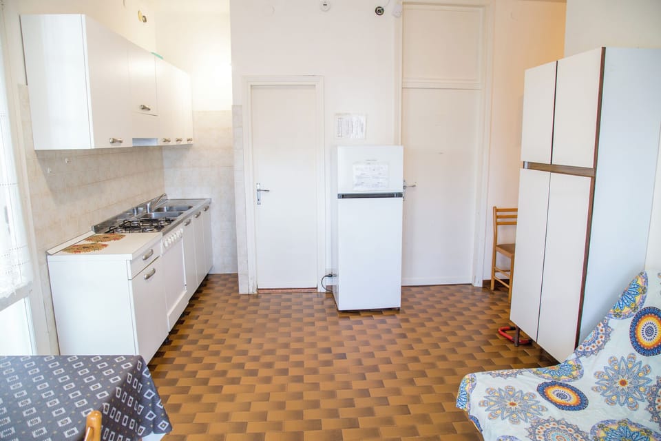 Apartment, 4 Bedrooms, Garden View | Interior