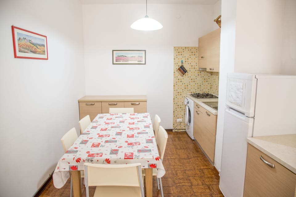 Apartment, 2 Bedrooms, Terrace, Garden View | Dining room