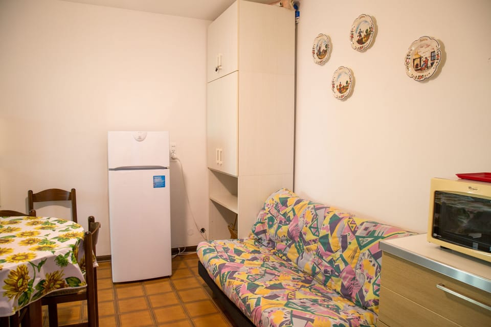 Apartment, 1 Bedroom, Terrace, Garden View | Living room