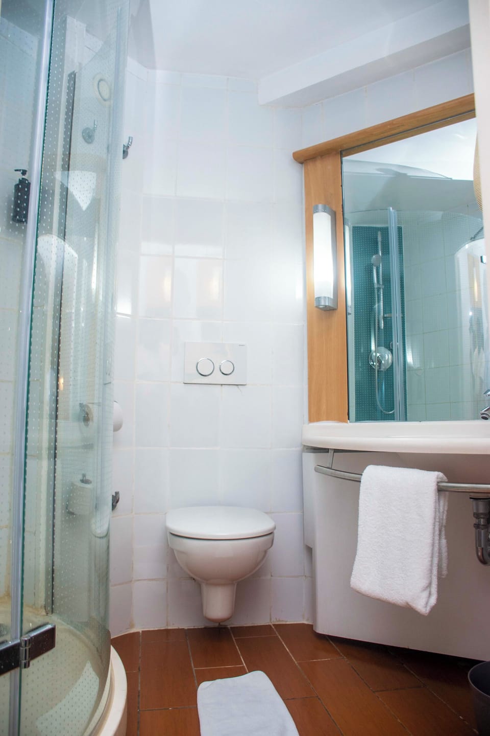 Standard Single Room, City View | Bathroom