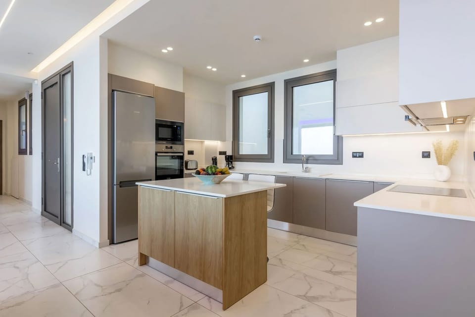 Luxury Villa, 3 Bedrooms, Ocean View | Private kitchen | Fridge, oven, stovetop, cookware/dishes/utensils