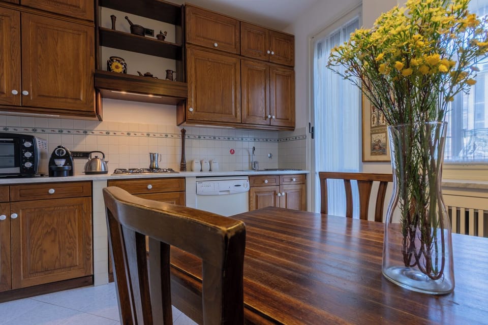 Basic Apartment, Balcony | Private kitchen | Espresso maker, electric kettle