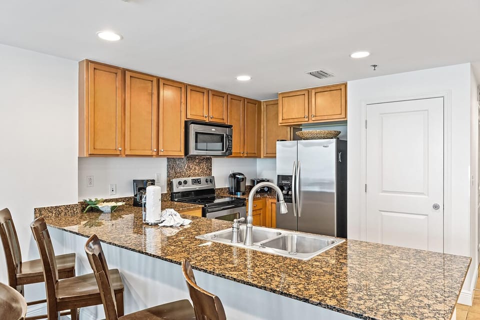 Condo, Multiple Beds (Sterling Breeze 307B) | Private kitchen | Oven, toaster, cookware/dishes/utensils