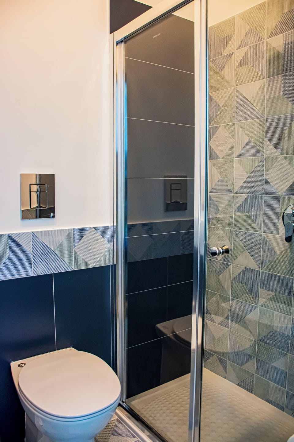 Studio | Bathroom shower