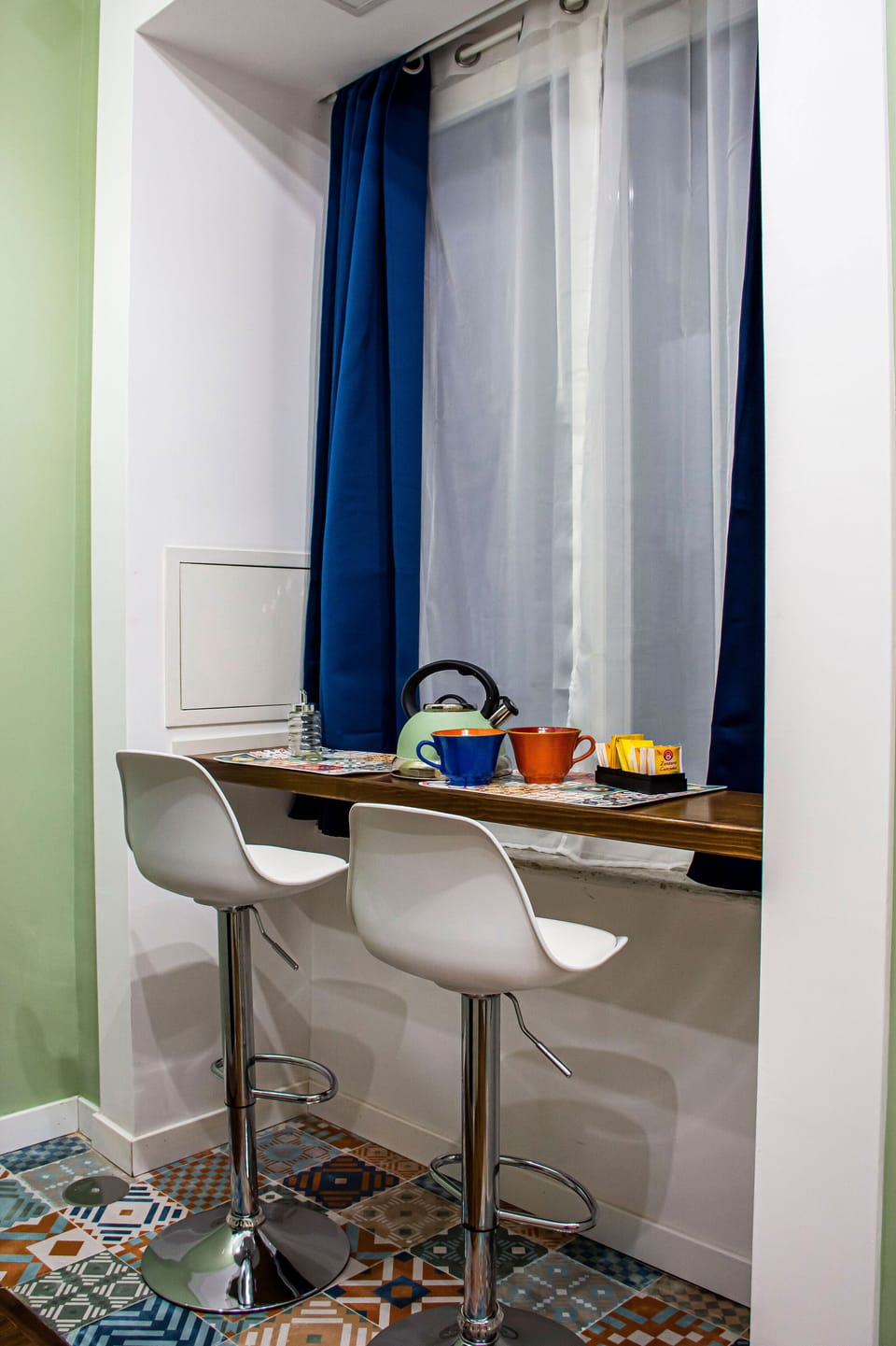 Studio | In-room safe, blackout drapes, WiFi (free)