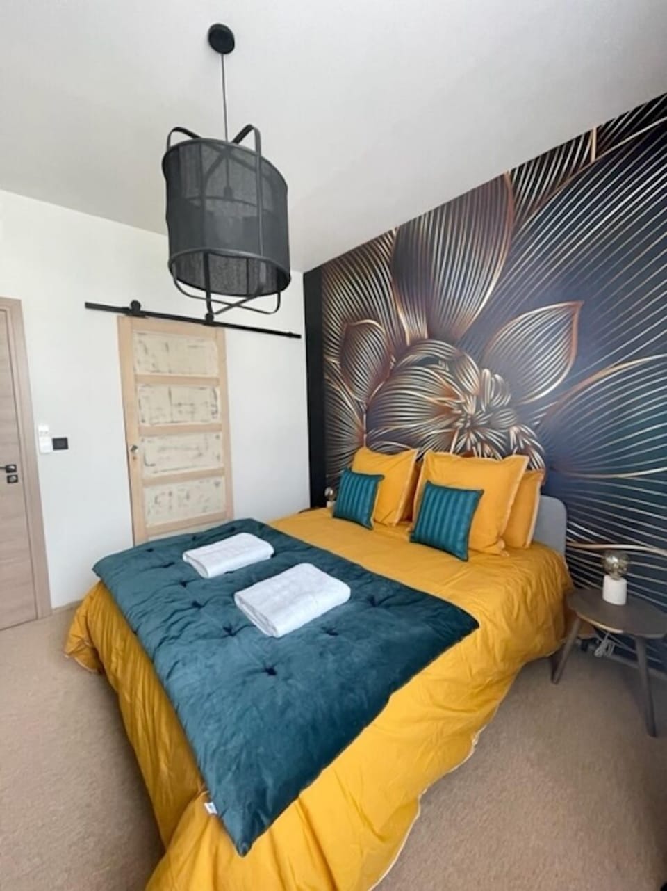 Deluxe Double Room, Ensuite | Blackout drapes, soundproofing, iron/ironing board, free WiFi