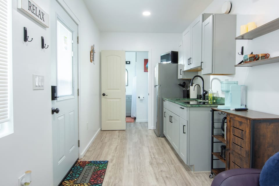 Kitchenette and coffee and tea bar