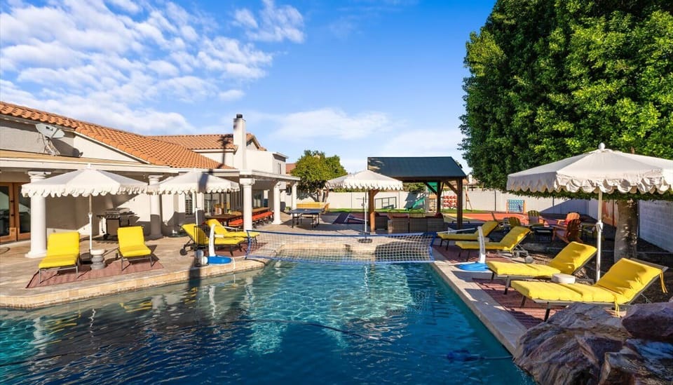 Backyard Bliss – From the pool, to the fire pit, to the outdoor seating and games, the backyard is your oasis for fun and relaxation.