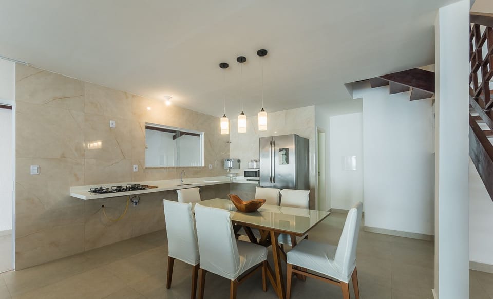 Basic Apartment | Dining