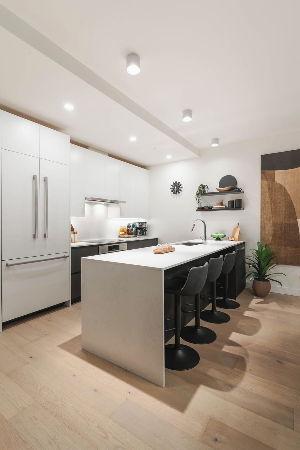 Revy Retreat (Unit 1405) | Private kitchen | Full-size fridge, microwave, oven, stovetop