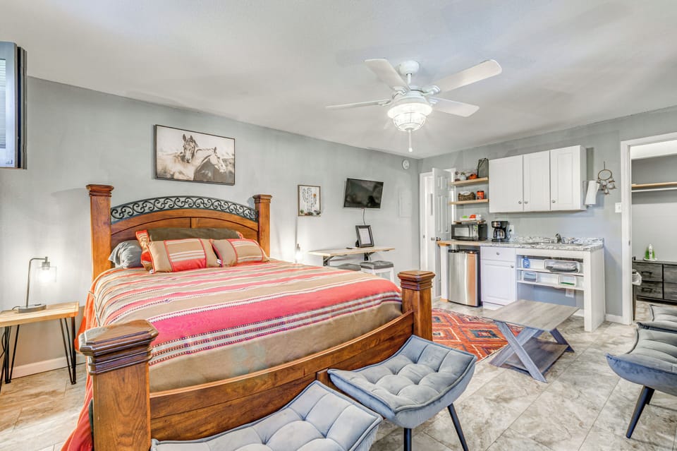 Alto Vacation Rental | Studio | 1BA | 500 Sq Ft | Exterior Steps to Enter