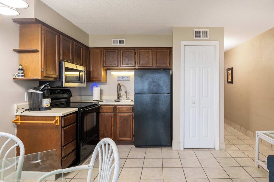 Fully Equipped Kitchen for Cooking Meals at Home