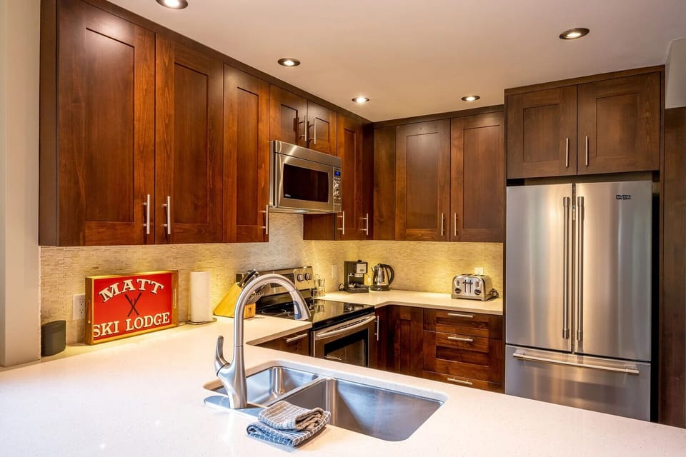 Deluxe Townhome, 4 Bedrooms, Hot Tub, Slope side | Free WiFi, bed sheets
