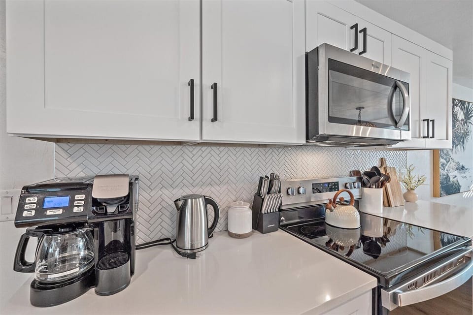 Enjoy brewing a cup of morning coffee or making some afternoon tea!