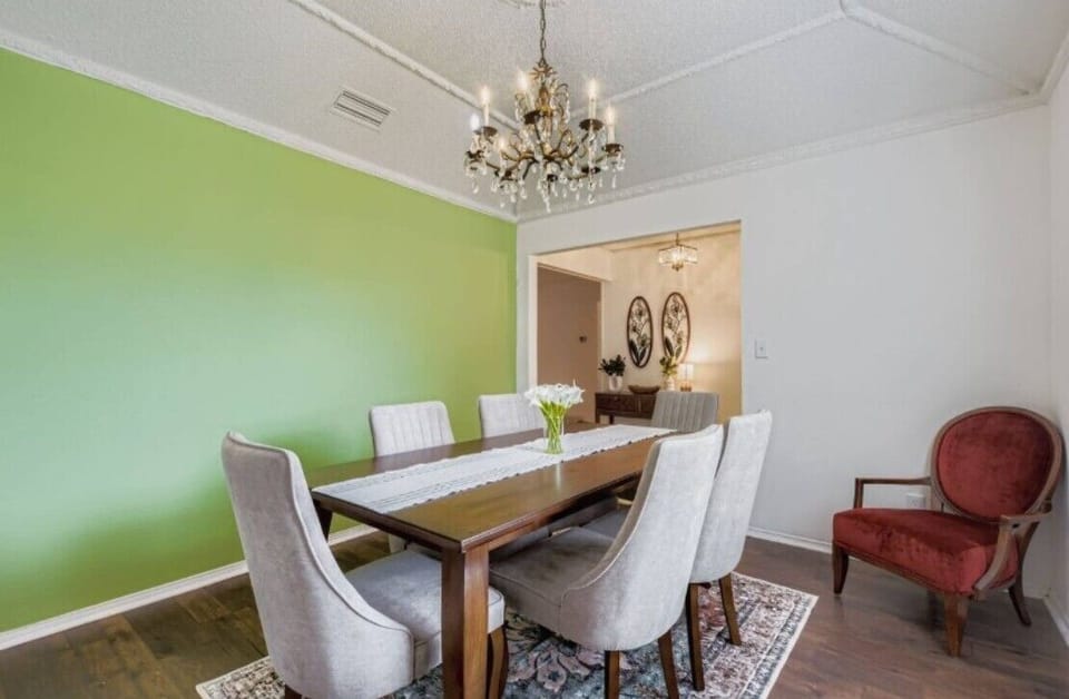 Spacious dining for everyone.