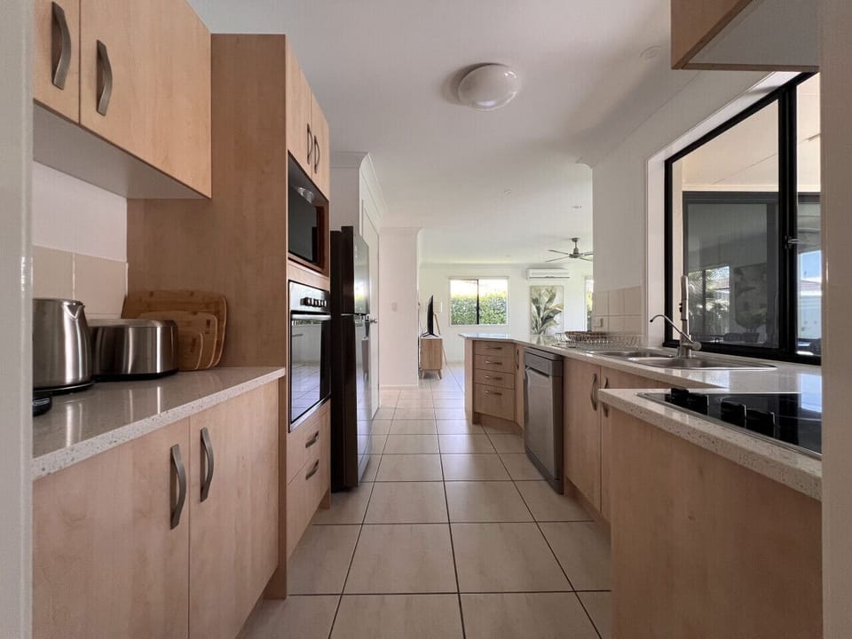 Full kitchen for your cooking needs.