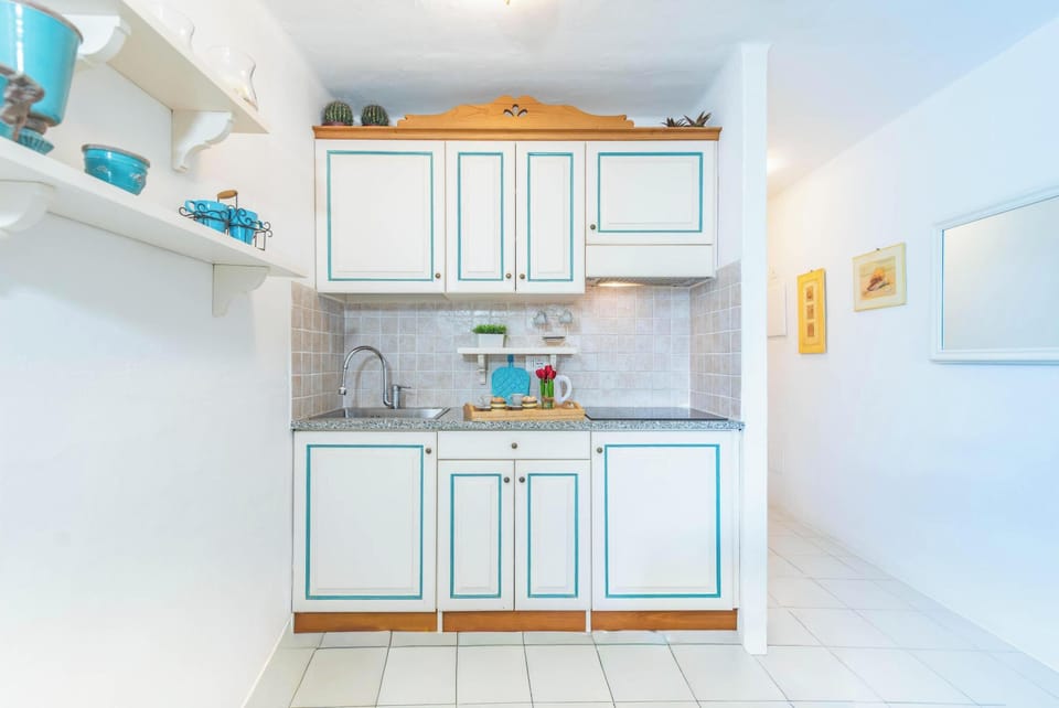 Family Studio, Balcony (La Terrazza Segreta) | Private kitchenette