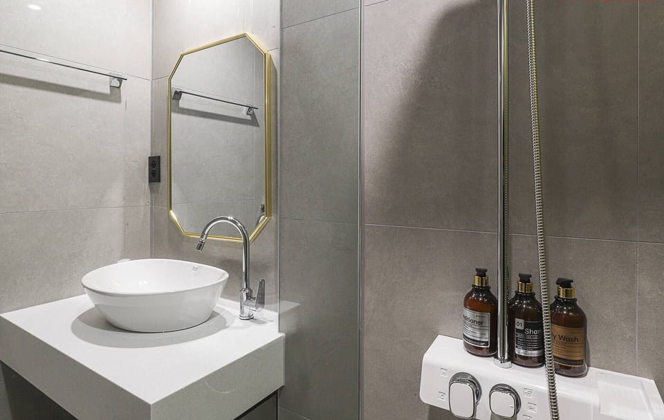 Standard Double Room, City View | Bathroom | Combined shower/tub, hair dryer, towels, soap