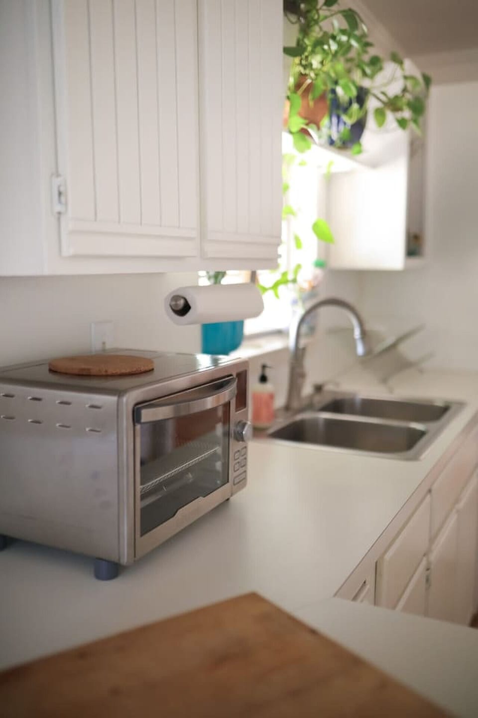 Full kitchen with oven, stove, microwave, dishwasher, toaster oven, and pour‑over coffee setup—fuel your adventures and artistry.