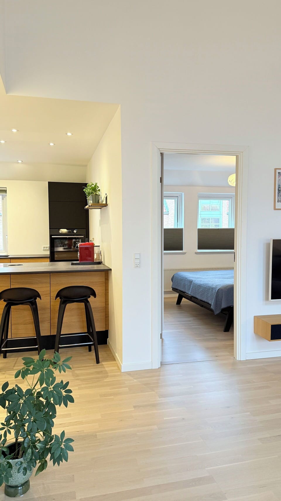 Bedroom, Kitchen