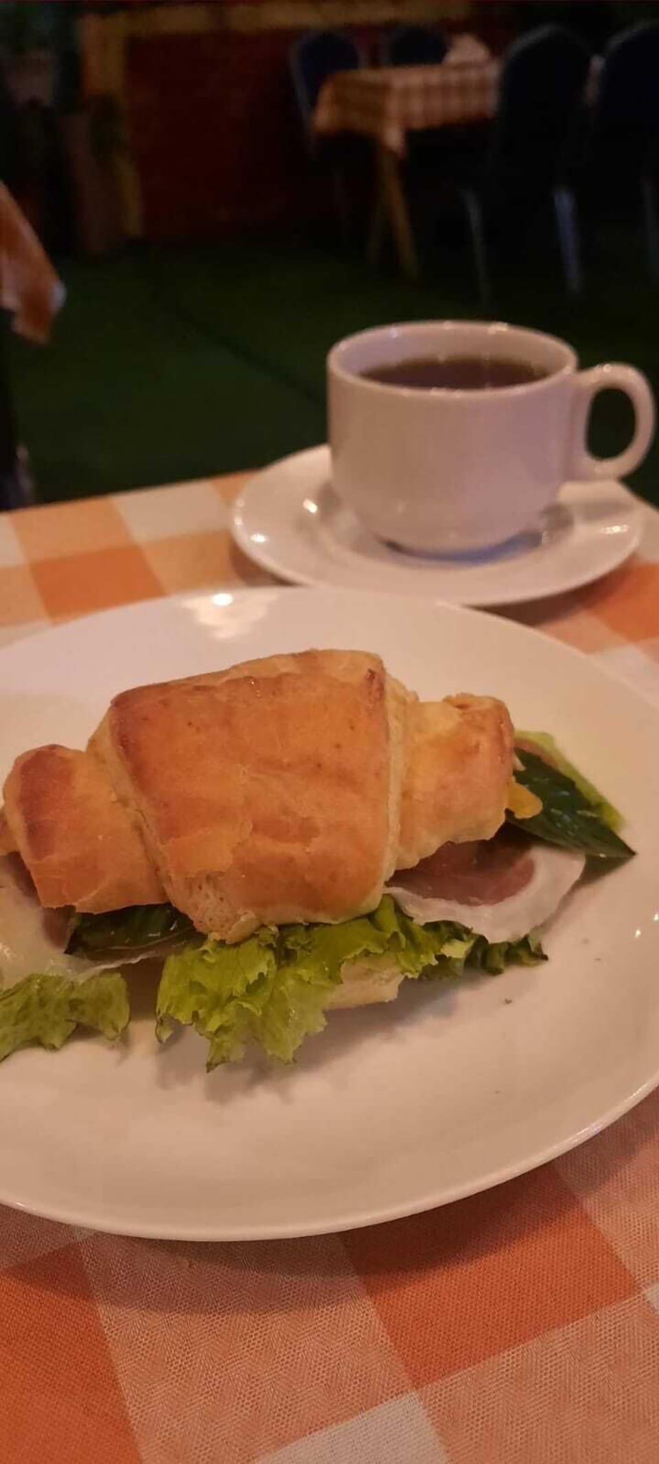 Daily full breakfast for a fee