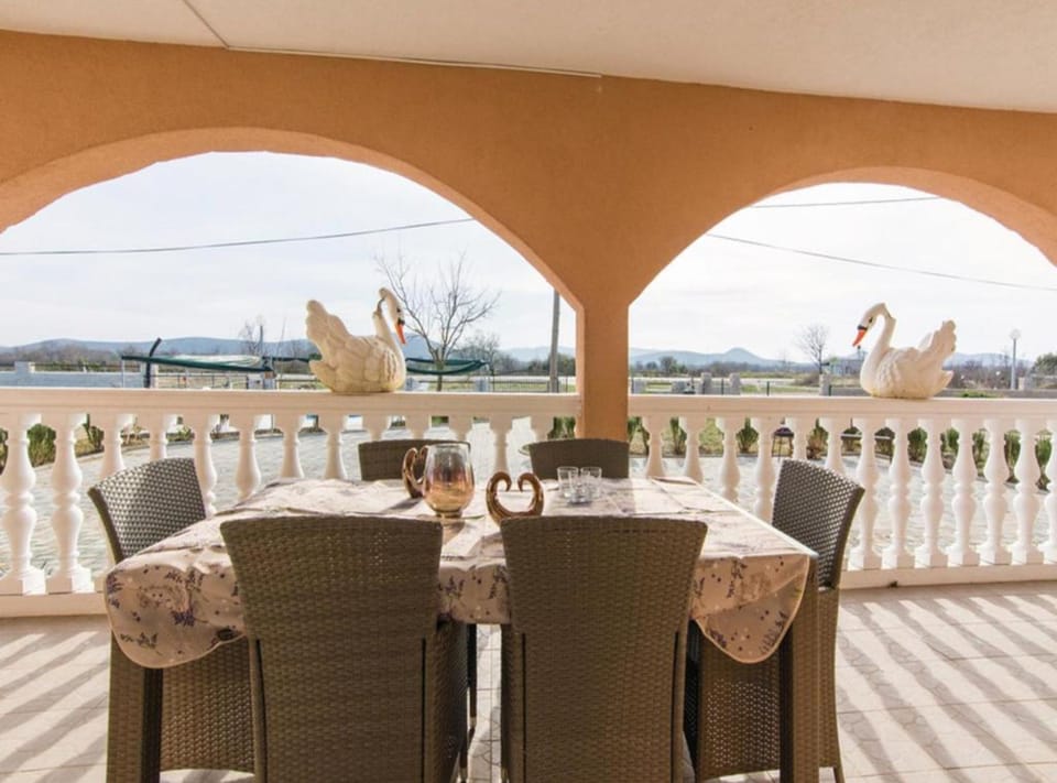 Villa (Amazing Villa with Outdoor Swimming P) | Balcony