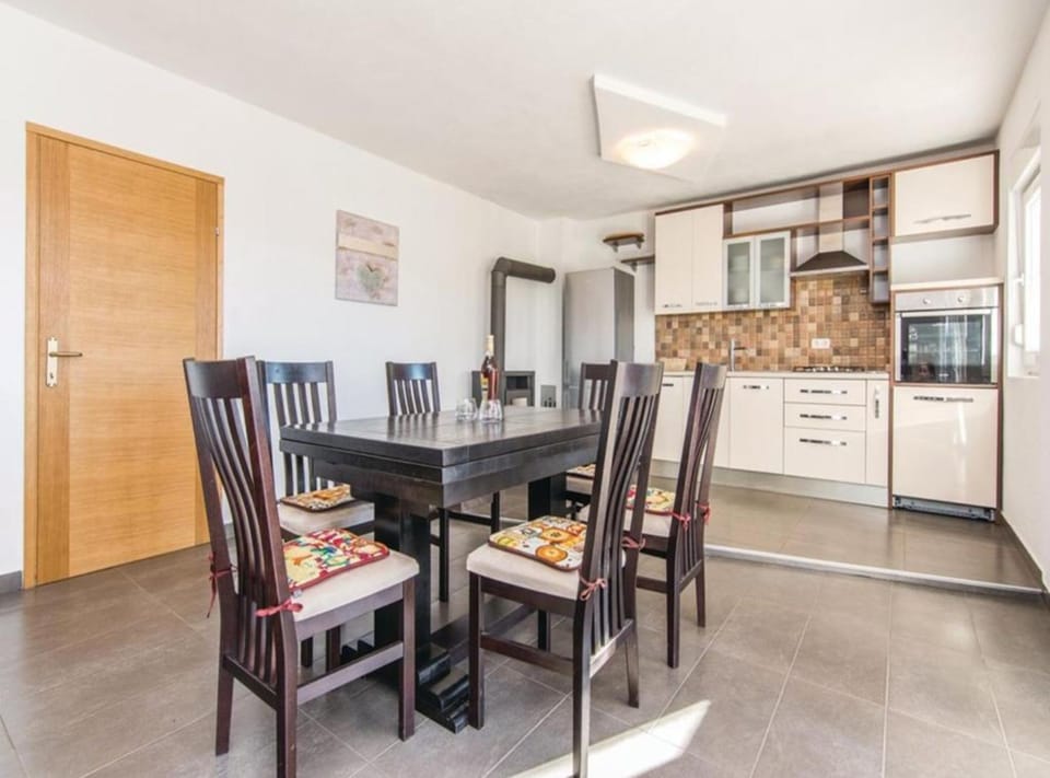Villa (Amazing Villa with Outdoor Swimming P) | Dining room