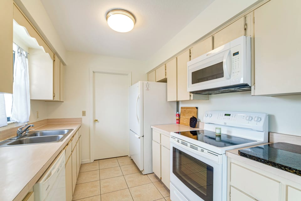 Kitchen | Cooking Basics | Drip Coffee Maker | Microwave