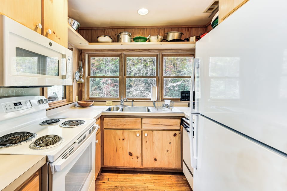 Kitchen | Drip & Keurig Coffee Makers | Dishwasher | 1st Floor