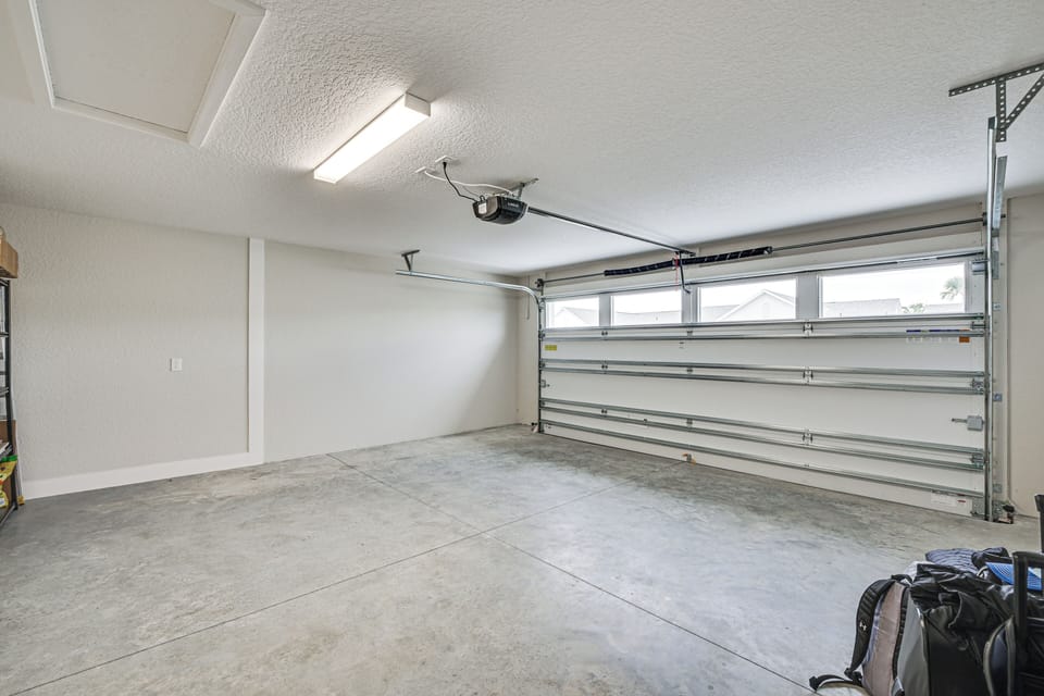 Parking | Garage (2 Vehicles) | Driveway (2 Vehicles)