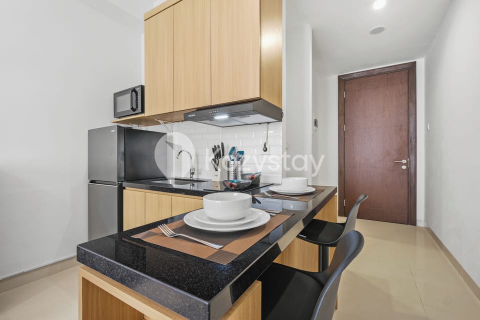 Apartment, 1 Bedroom, City View | Dining room
