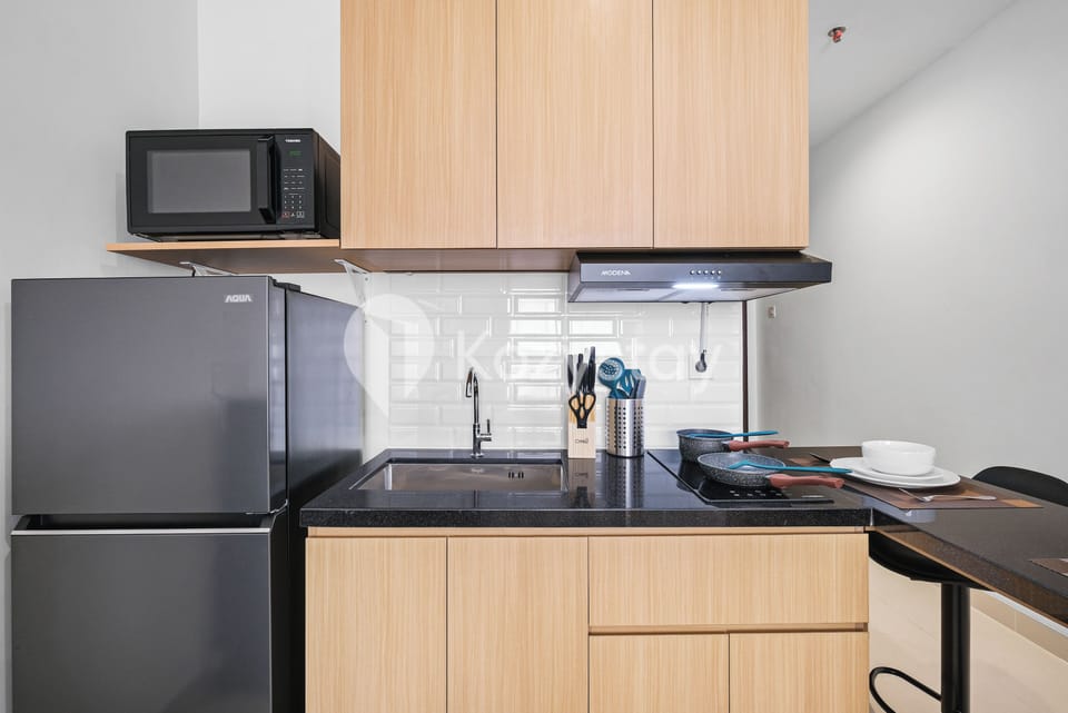 Apartment, 1 Bedroom, City View | Private kitchen | Full-size fridge, microwave, stovetop, rice cooker