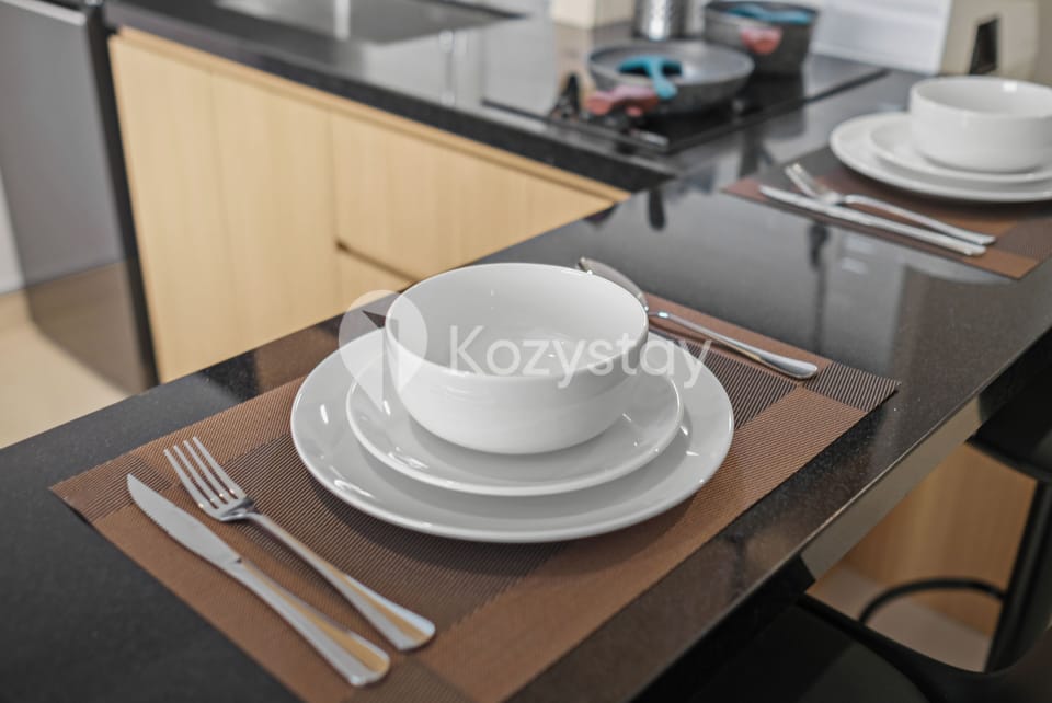 Apartment, 1 Bedroom, City View | Dining room