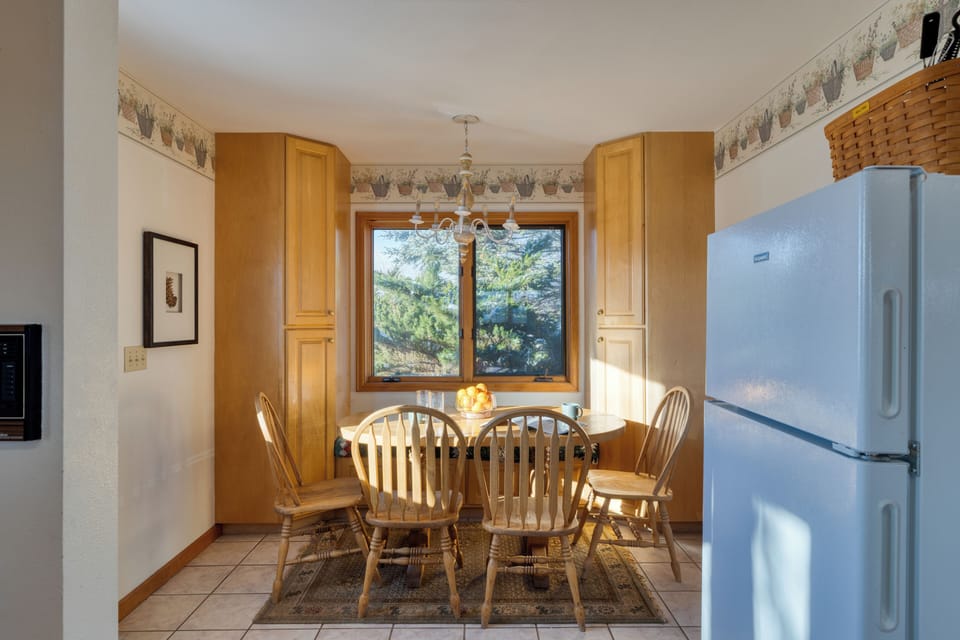 Breakfast nook.