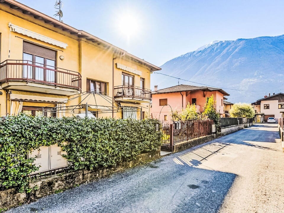 Residential Area, Town, House, Home, Human Settlement, Suburb, Village, Electrical Supply, Mountain Village