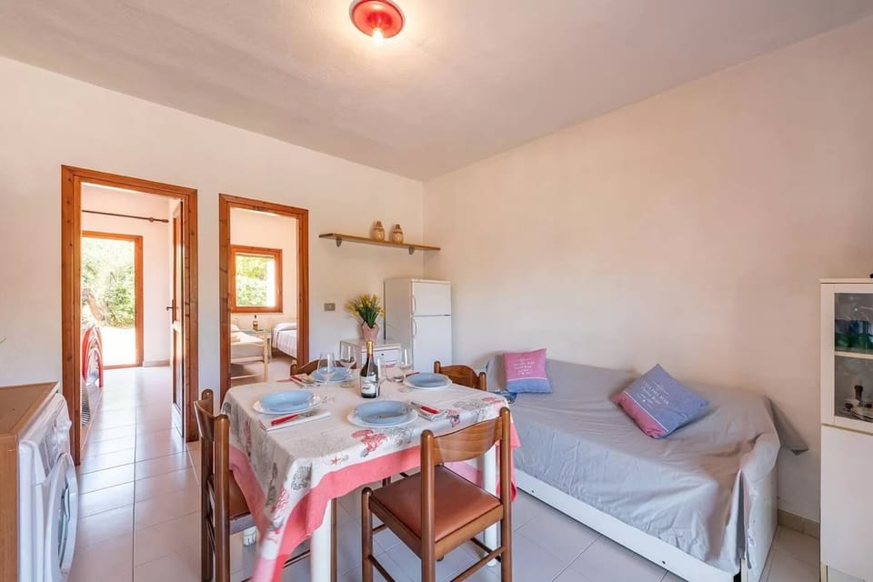 Apartment, 2 Bedrooms, Patio, City View | Interior