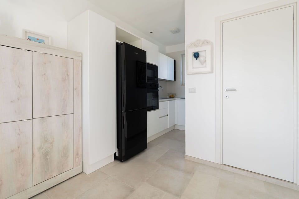 Flooring, Floor, Wood, Interior Design, Ceiling, Room, Wood Flooring, Home, Apartment, Door