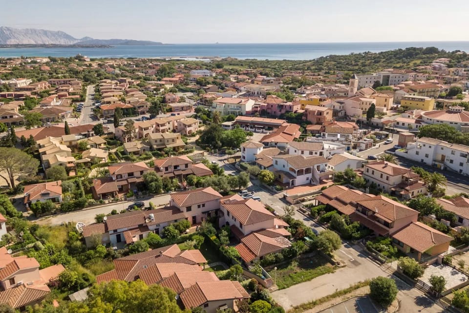 Apartment, 2 Bedrooms, Patio, City View | Aerial view