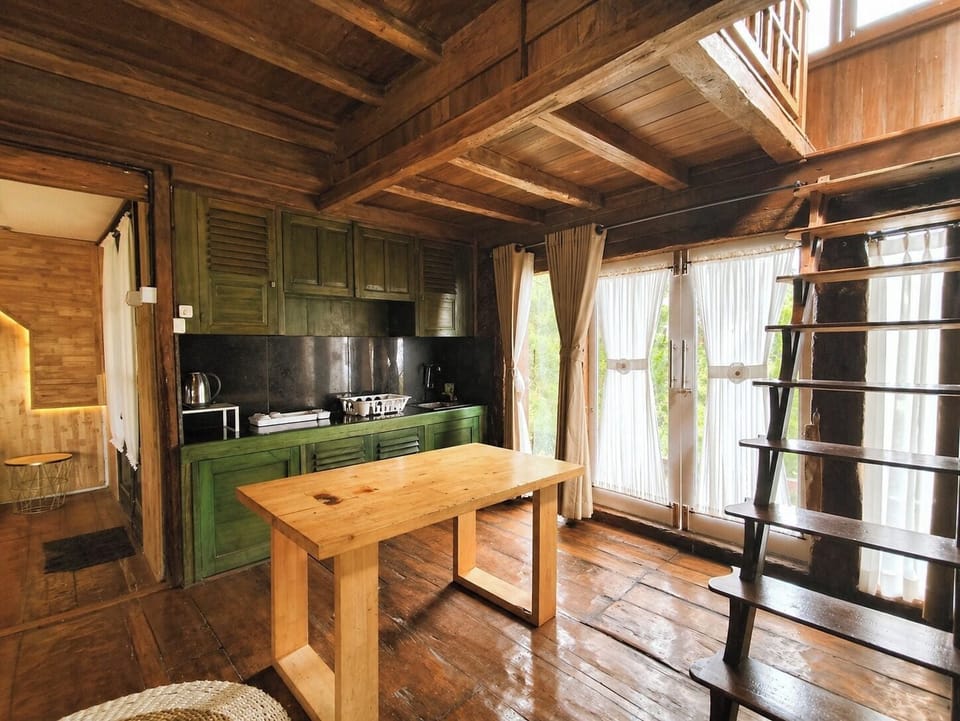 Studio Suite | Living area