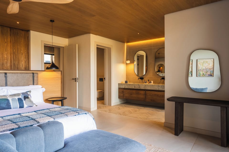 Hidden Four Bedroom Mountain Villa | Premium bedding, Tempur-Pedic beds, minibar (free items), in-room safe