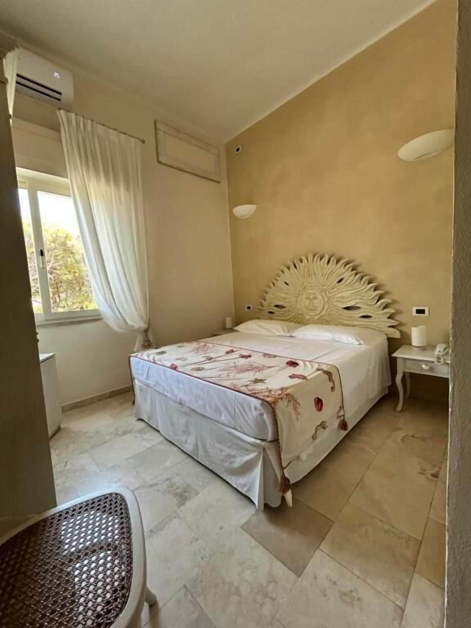 Minibar, in-room safe, blackout drapes, free WiFi