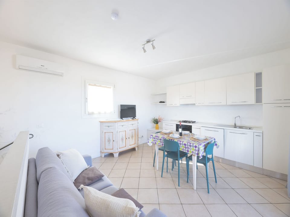 Apartment, 2 Bedrooms, Ocean View | Living room