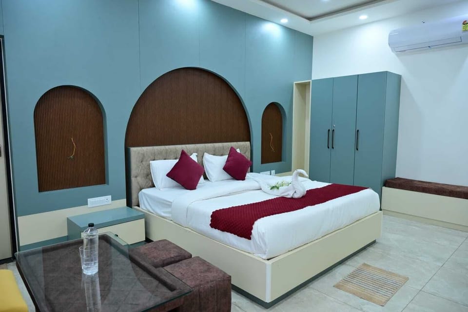 Luxury Double Room, City View | Free WiFi