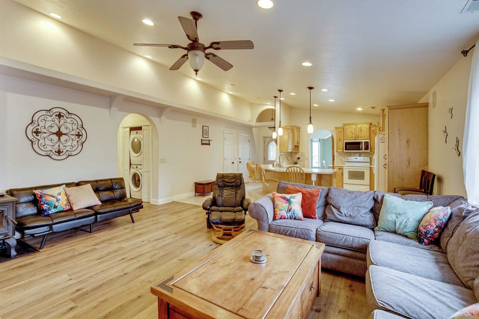 House (3 Bedrooms) | Interior