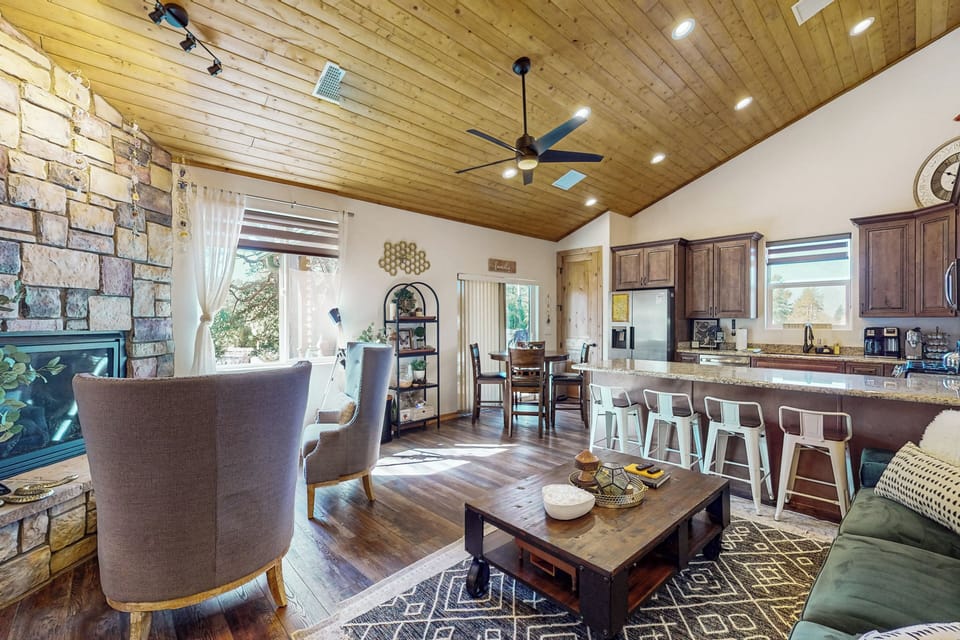 House (2 Bedrooms) | Interior